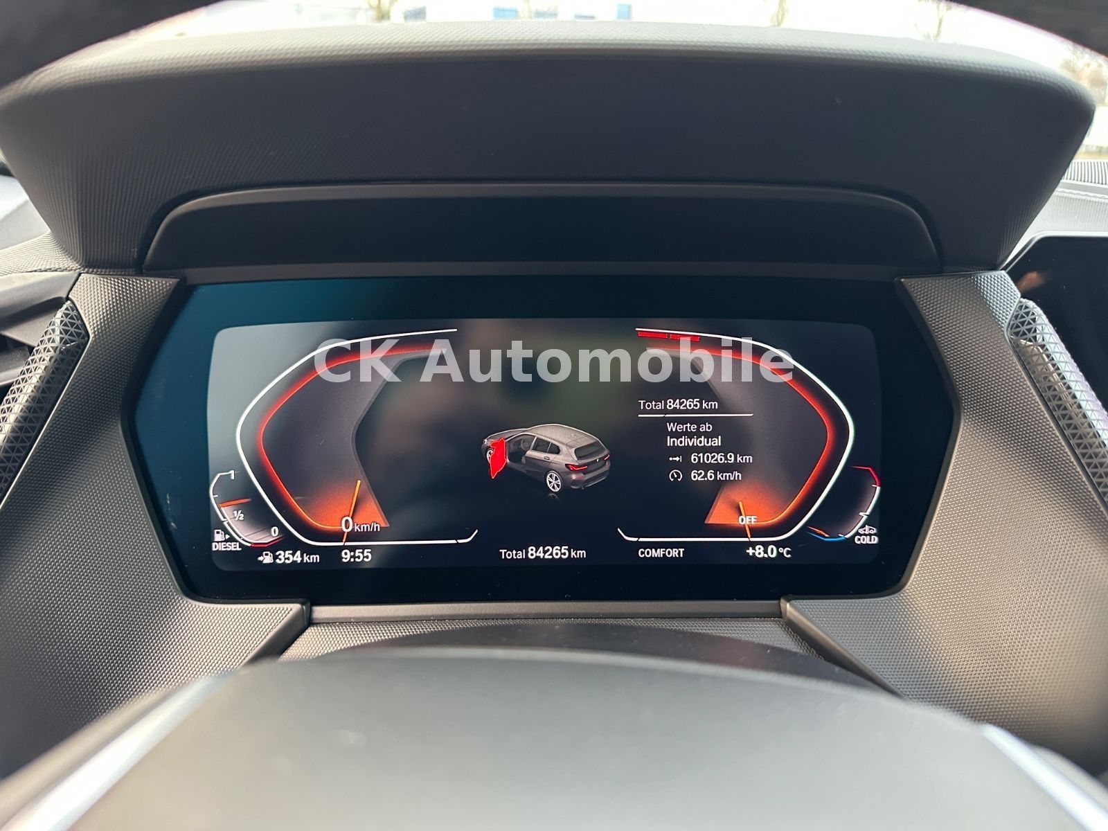 Fahrzeugabbildung BMW 118d Sport-Line/Shadow-Line/Navi/Pano/LED/PDC