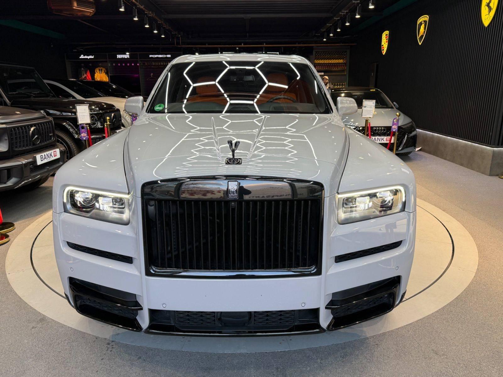 Rolls-Royce CULLINAN BLACK BADGE MC*MANDARIN*