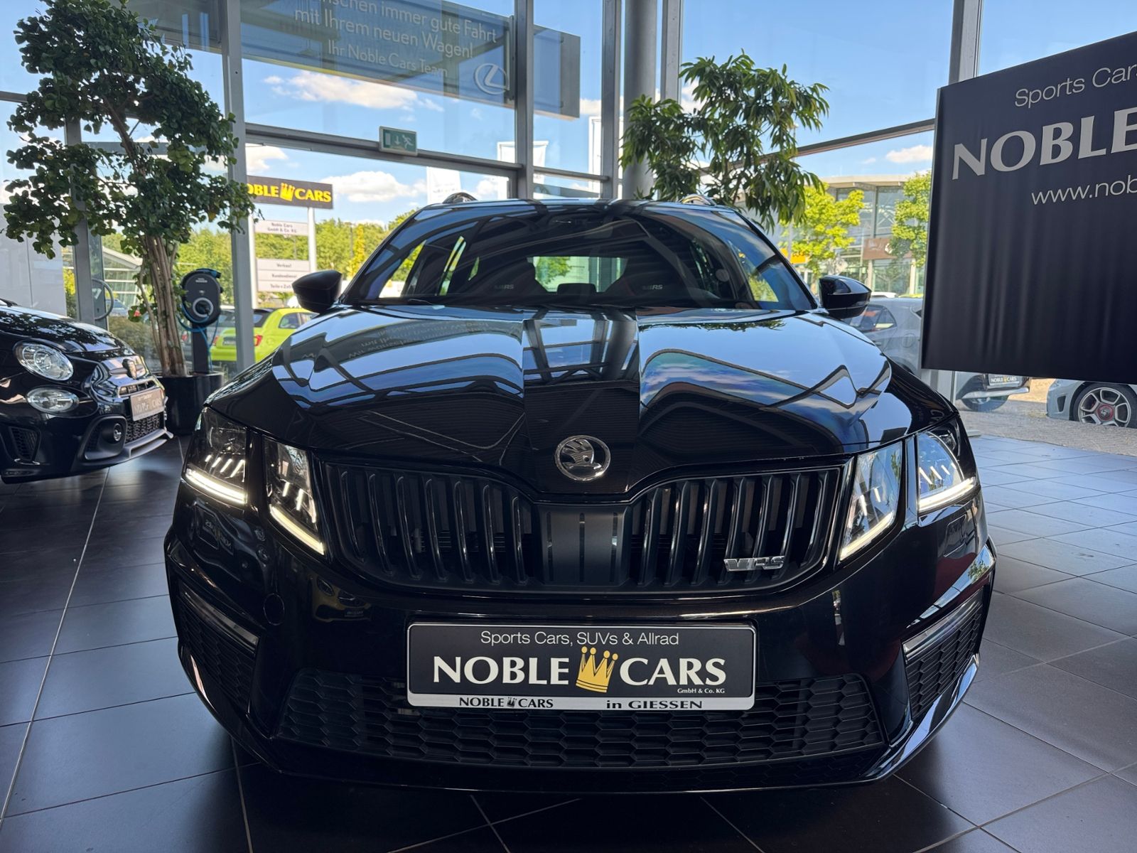 Fahrzeugabbildung SKODA Octavia Combi RS 245 LED NAVI ALU