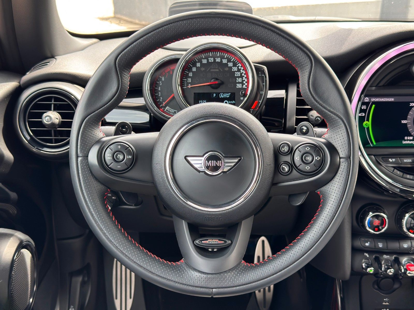 Fahrzeugabbildung MINI John Cooper Works CarPlay Adap. LED NAV HuD PDC