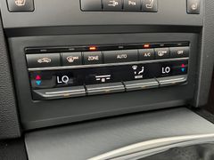MERCEDES-BENZ E 200 CGI / NUR 56.tKM / GARANTIE / 2.HD / XEN /