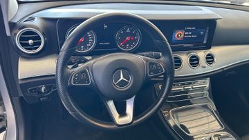 Mercedes E 220 - 7