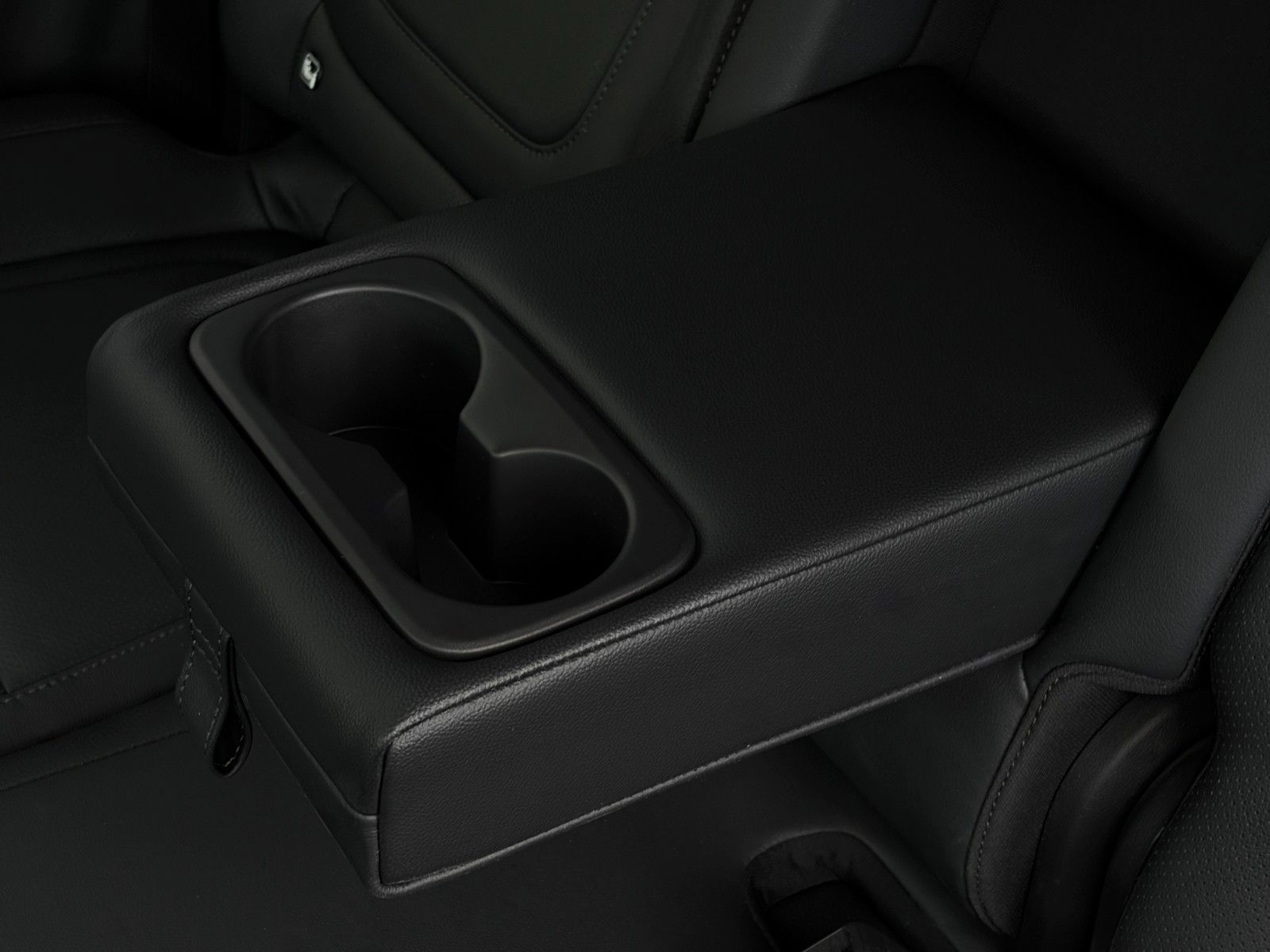 Fahrzeugabbildung Hyundai Tucson 1.6 T-GDI PHEV 4WD CarPlay 360° ACC SBL