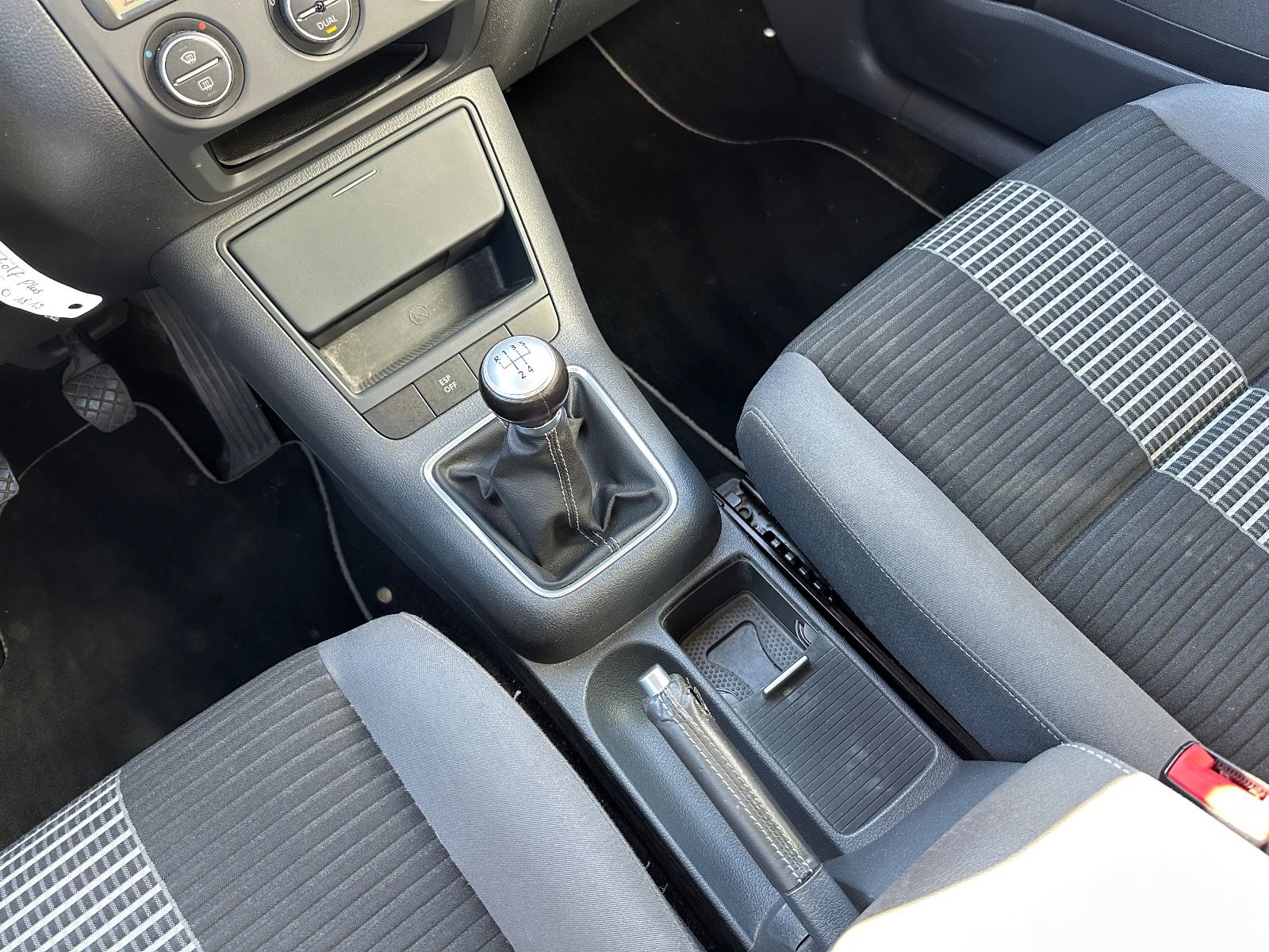 Fahrzeugabbildung Volkswagen Golf Plus 1.6 United AHK/SHZG/GRA