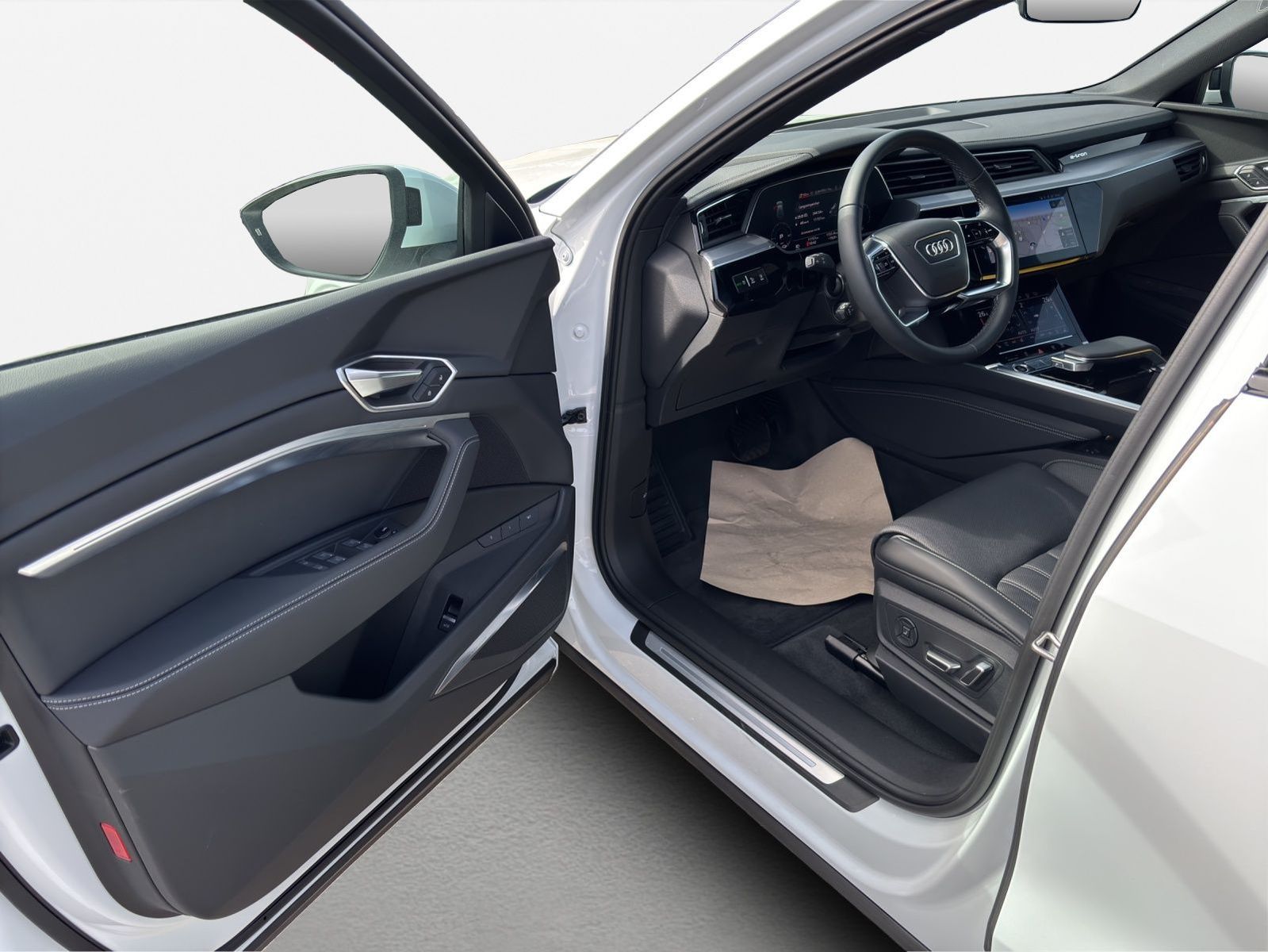 Audi Q8 e-tron - Bild 15