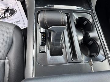 Ford F 150 Lightning Lariat gr. Batterie im Vorlauf
