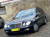 Mercedes-Benz E 320 CDI-Autom.Avantgarde-Standheiz-Navi-Xenon - Mercedes-Benz E 320 aus 2006: Cdi
