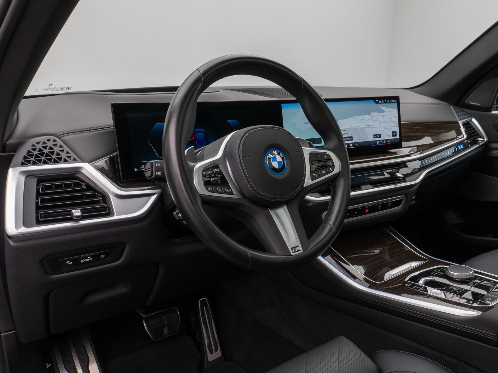 Fahrzeugabbildung BMW x5 xD50e M SportPro Panorama 360°HUD DAB H/K 21"