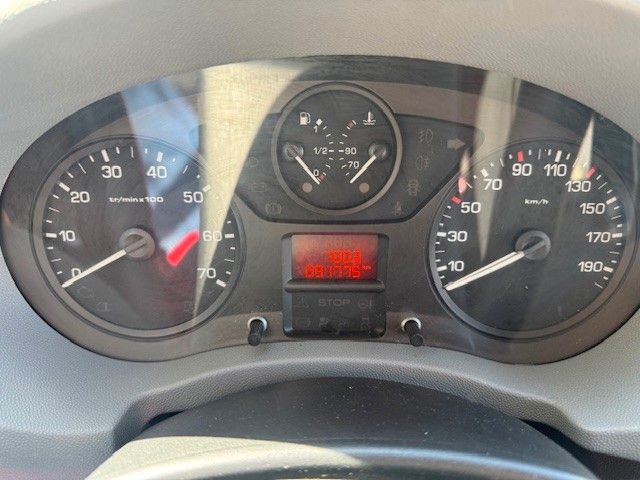 Fahrzeugabbildung Peugeot Expert Kasten L2H1 Kasten BEHINDERTEN UMBAU