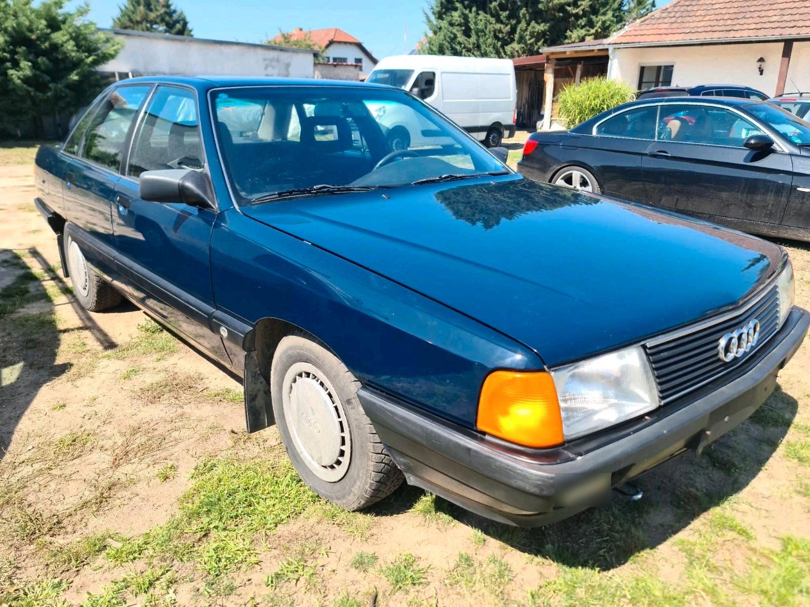 Audi 100
