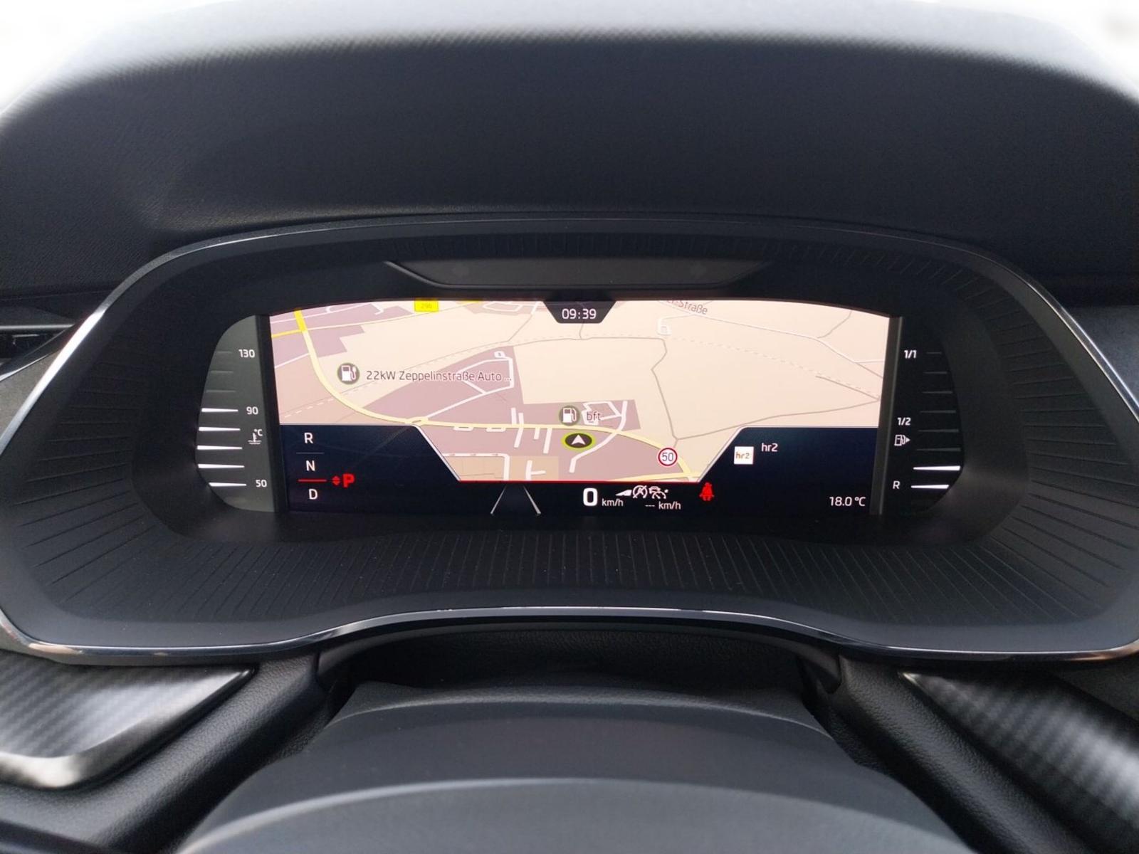 Skoda Octavia Lim. RS *AHK*DCC*NAVI*HUD*ACC*KAMERA*KES, миниатюра 6