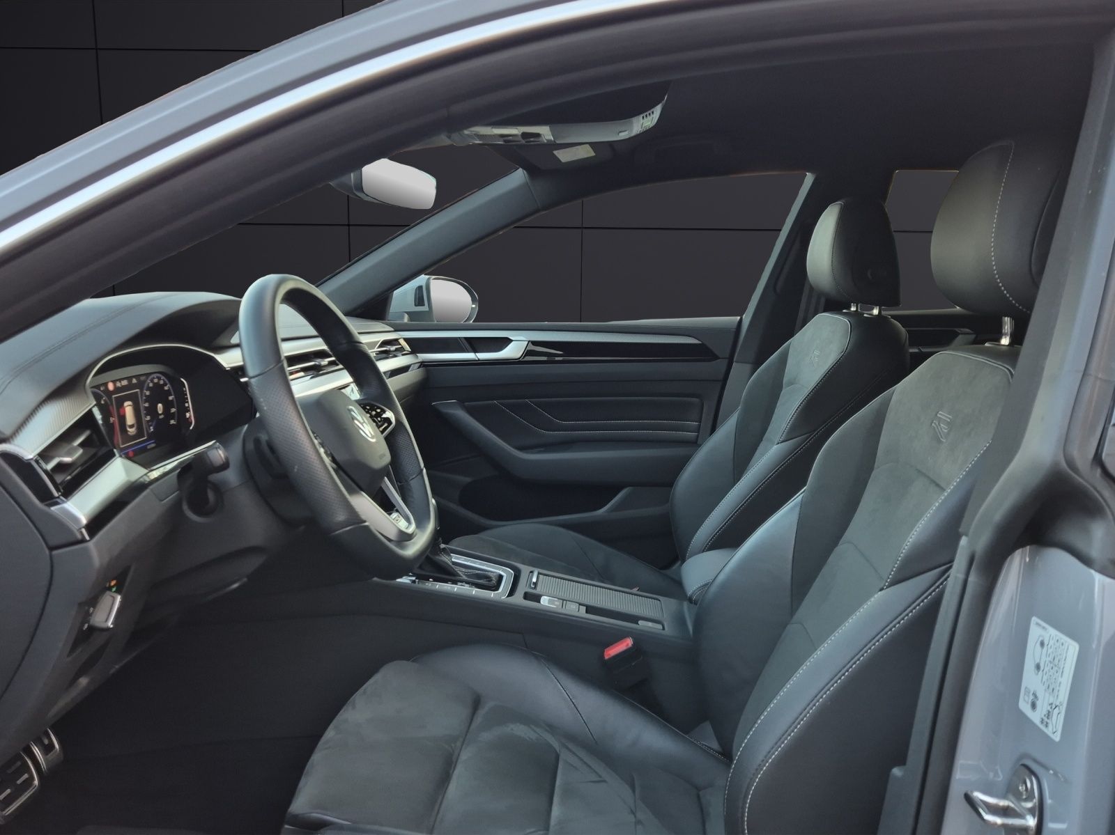 Fahrzeugabbildung Volkswagen Arteon SB TDI R-Line DSG 4M Matrix Navi AID ACC