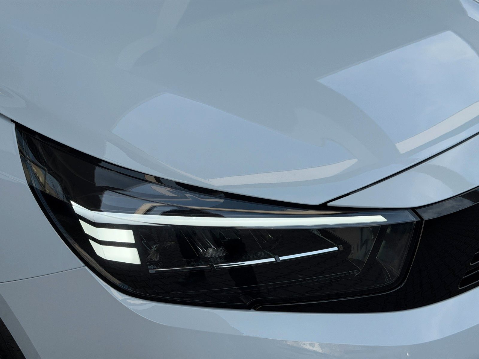 Fahrzeugabbildung Opel Corsa F Edition 110PS Hybrid Automatik/LED!