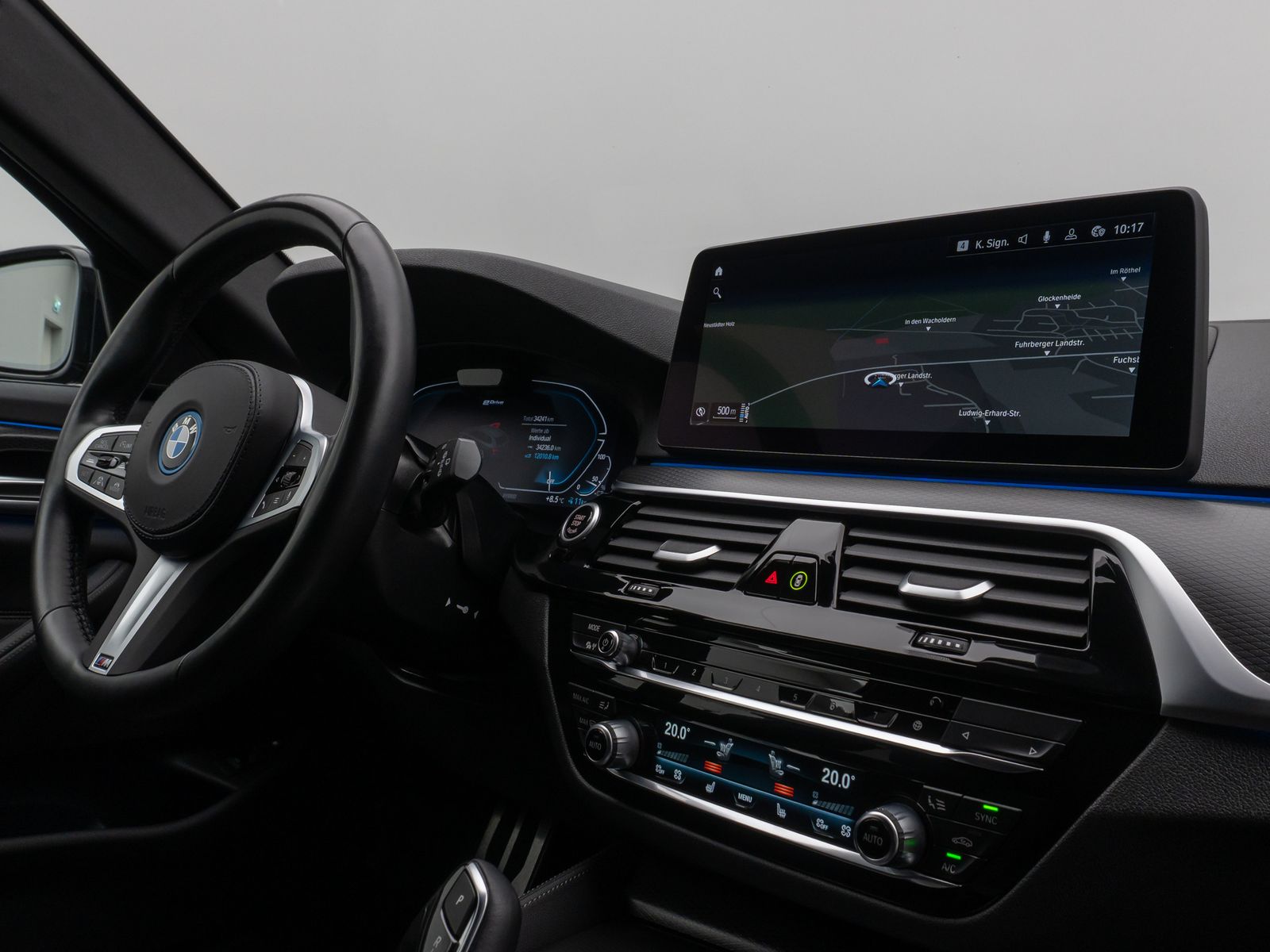 Fahrzeugabbildung BMW 530e xD M Sport Kamera HUD DAB HiFi ACC Komfort