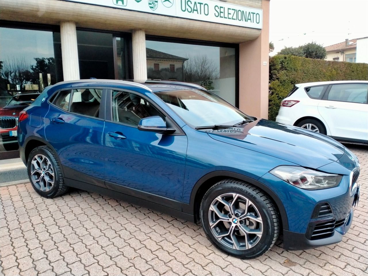 BMW X2 XDRIVE 18D LED / TETTO / DDC / KEYLESS /  imagem 2