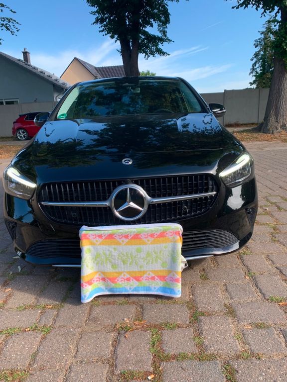 Image of Mercedes-Benz B 200