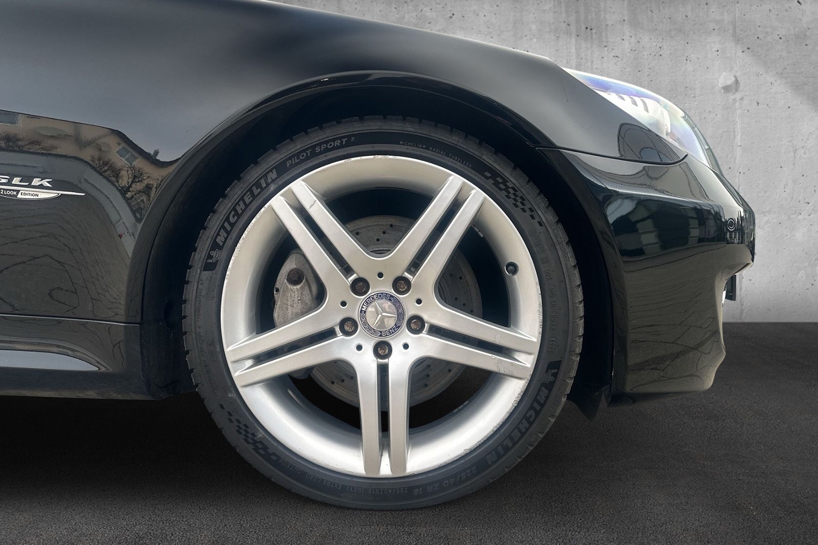 Fahrzeugabbildung Mercedes-Benz SLK 350 Roadster 2Look-Edition