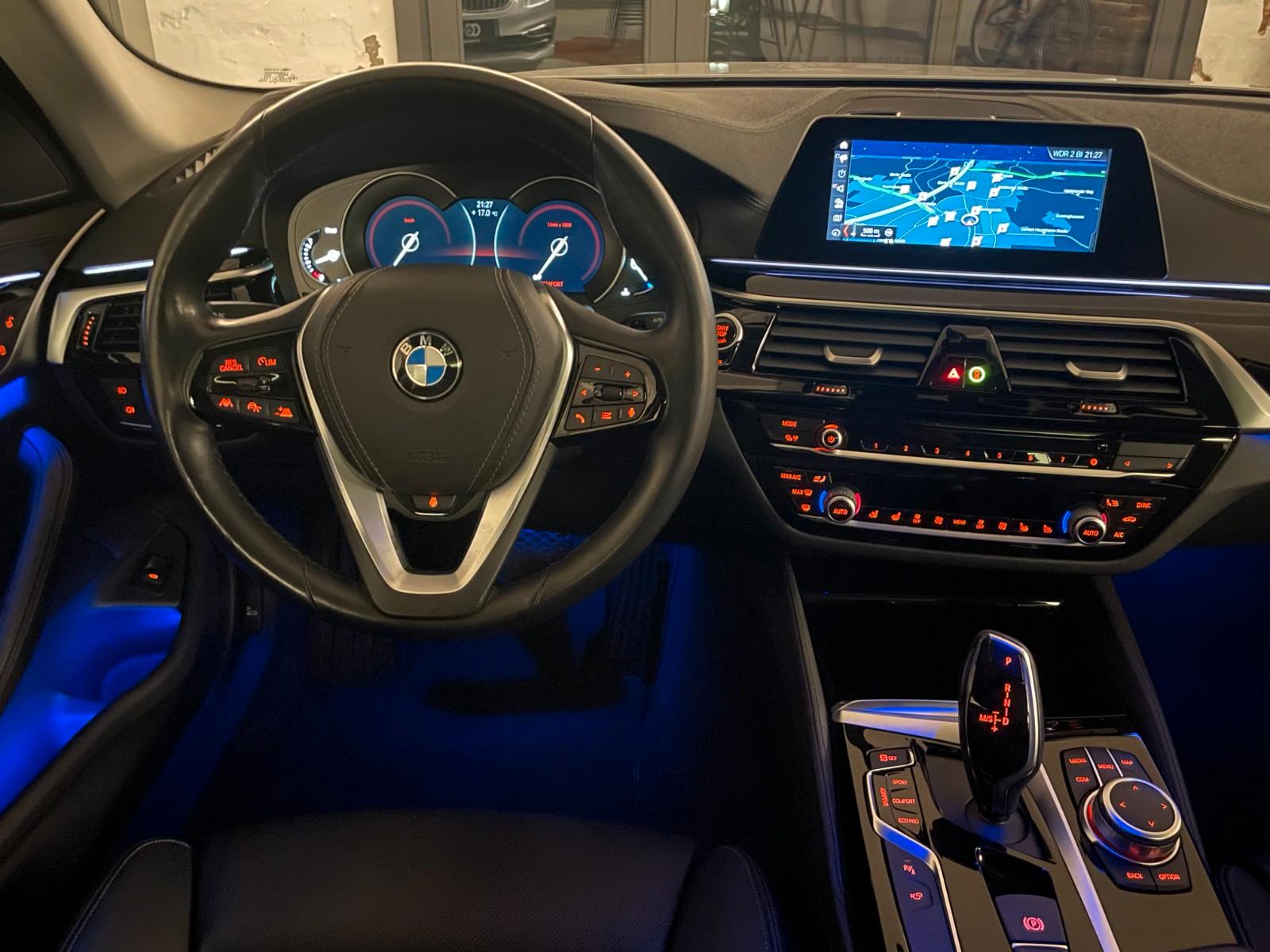 BMW 520 d xDrive Luxury Line *** Vollausstattung ***