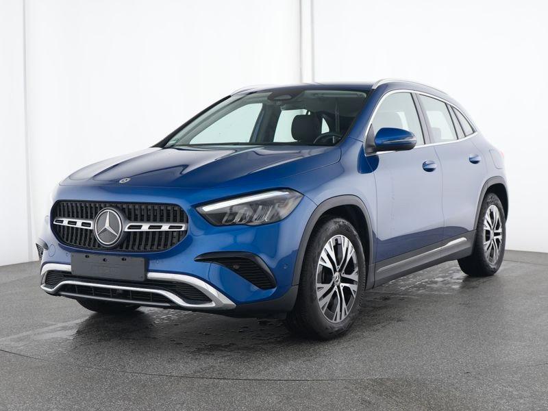Mercedes-Benz GLA 220 d 4Matic Memory / Navi / Kamera