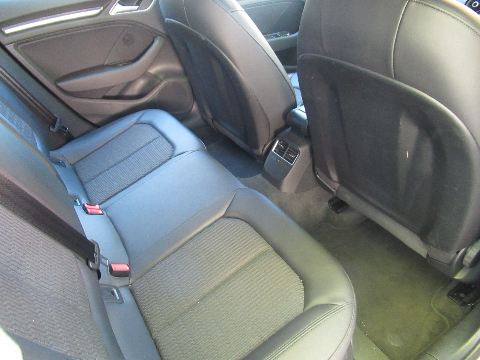 Audi A3 Sportback 30 TDI design foto 14