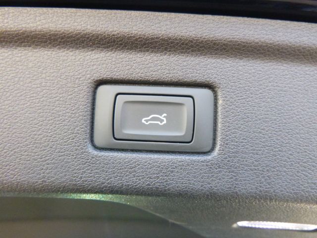 Fahrzeugabbildung Audi A5 35 2.0 TFSI, Sportback S line>Sport/LED/NAV<