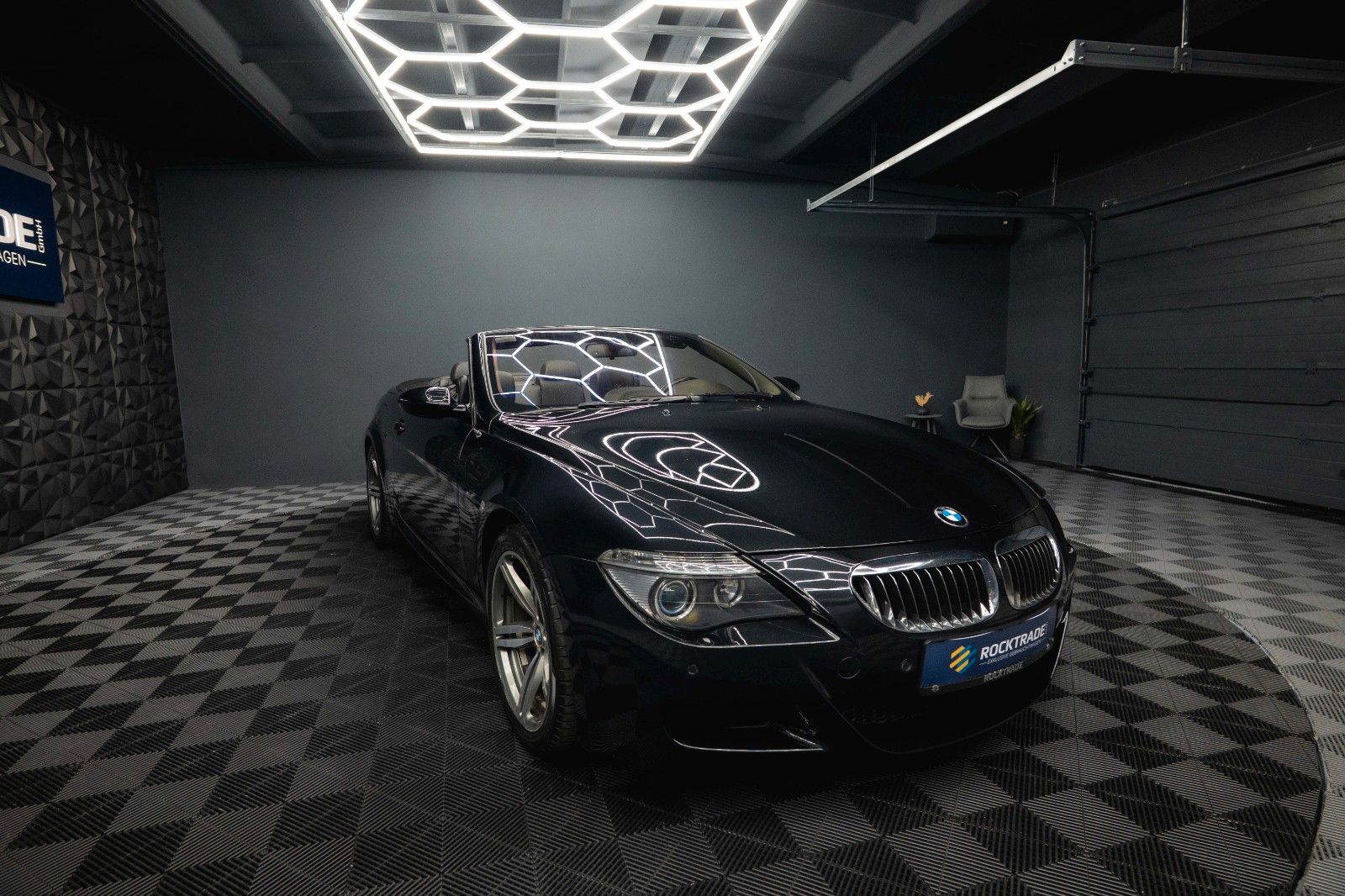Fahrzeugabbildung BMW M6 Cabrio 5.0 V10 SMG Carbon *Head Up*Bi-Xenon*