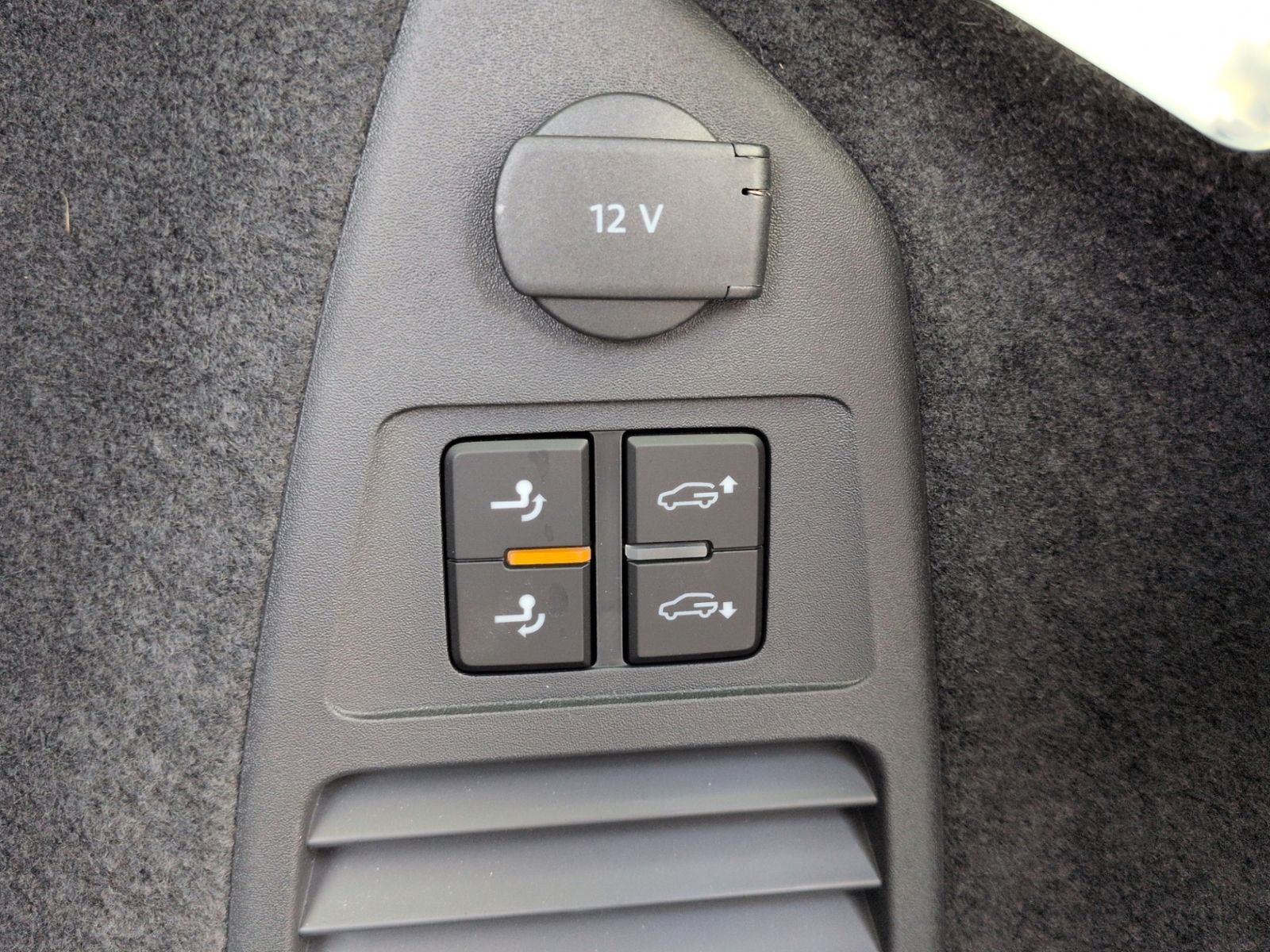 Touareg R-Line V6 TDI MATT+STHZ+LUFT+PANO+22