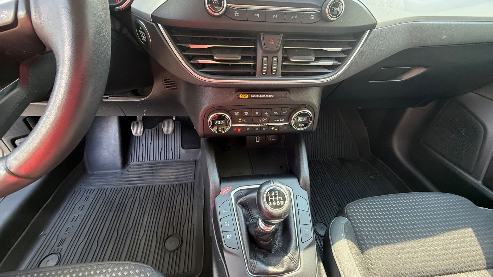 Fahrzeugabbildung Ford Focus Turnier Cool & Connect