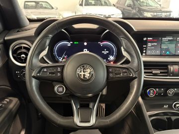 Alfa-Romeo Stelvio - 9