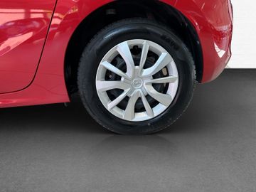 Fotografie des Opel Corsa F Edition Sitz-/Lenkradhzg Allwetterreifen