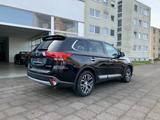 Mitsubishi Outlander Top 4WD  - 7  SITZE - Mitsubishi Outlander: Top