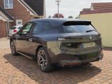 BMW iX xDrive40 AHK Laser Sportp. Sky Lounge H&K - BMW iX von privat