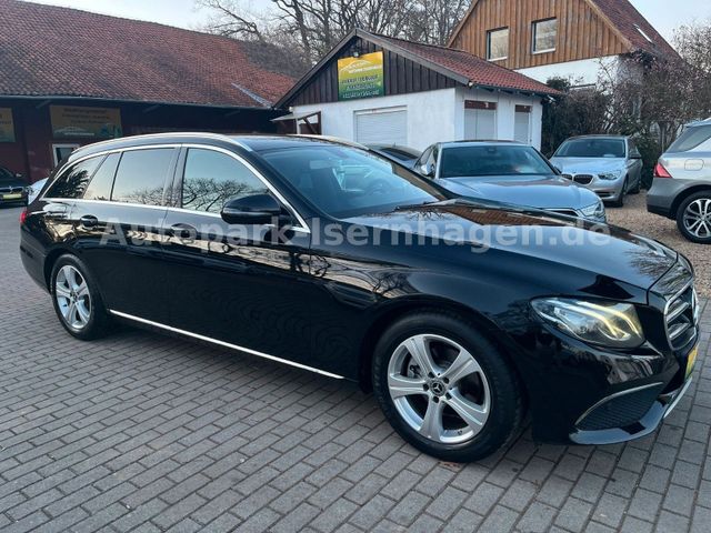 MERCEDES-BENZ E 220 d T Autom.WIDESCREEN*ILS*AHK*Teilleder*BUR
