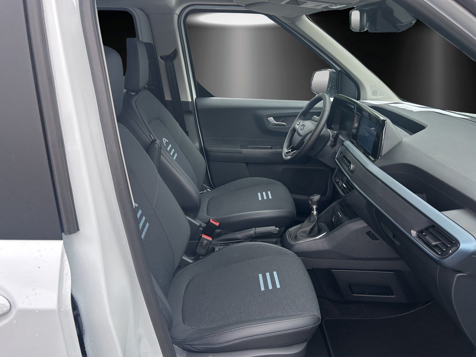 Fahrzeugabbildung Ford Tourneo Courier Active