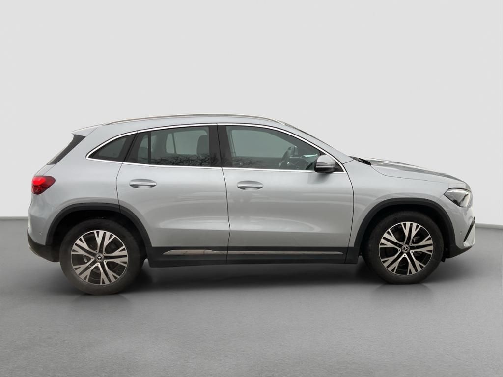 Fahrzeugabbildung Mercedes-Benz GLA 200 el. Heckklappe*LED*Kamera*AHK*PDC
