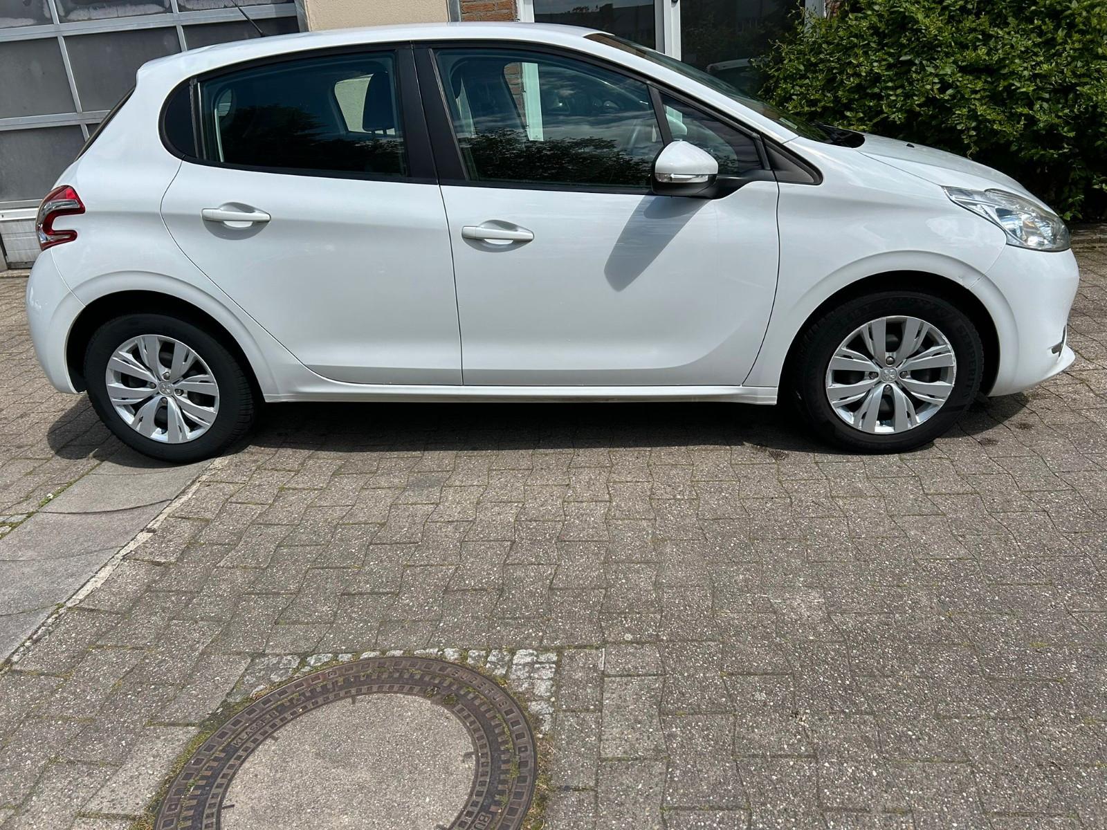 Peugeot 208 Active