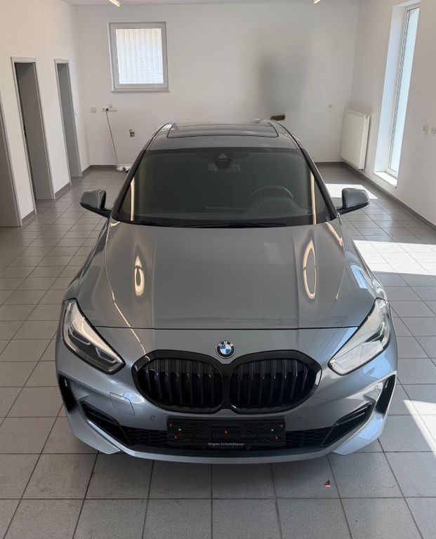 Image of BMW 118