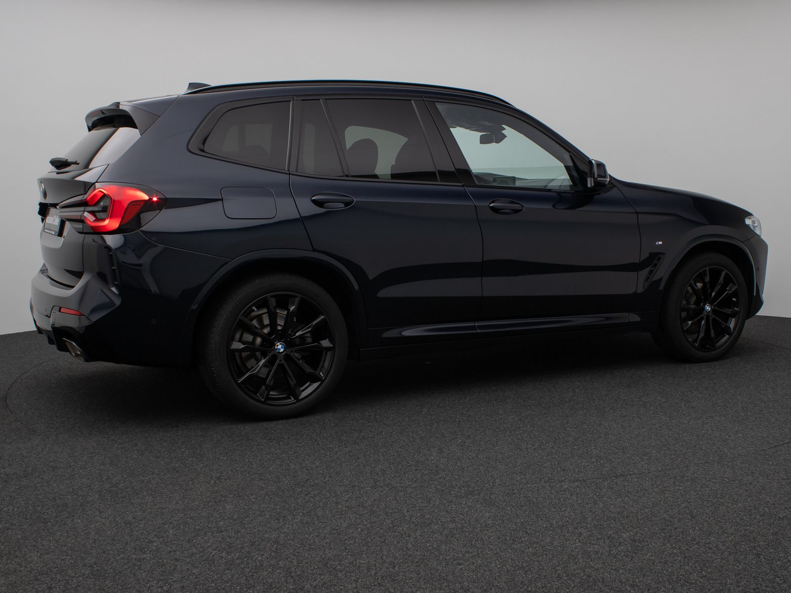 Fahrzeugabbildung BMW X3 xD20d M Sport Panorama Kamera Laser HUD HiFi