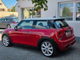 MINI COOPER_SD Mini 3-trg. *PDC+Kamera*Navi*SHZ*Schec - MINI MINI: Rot