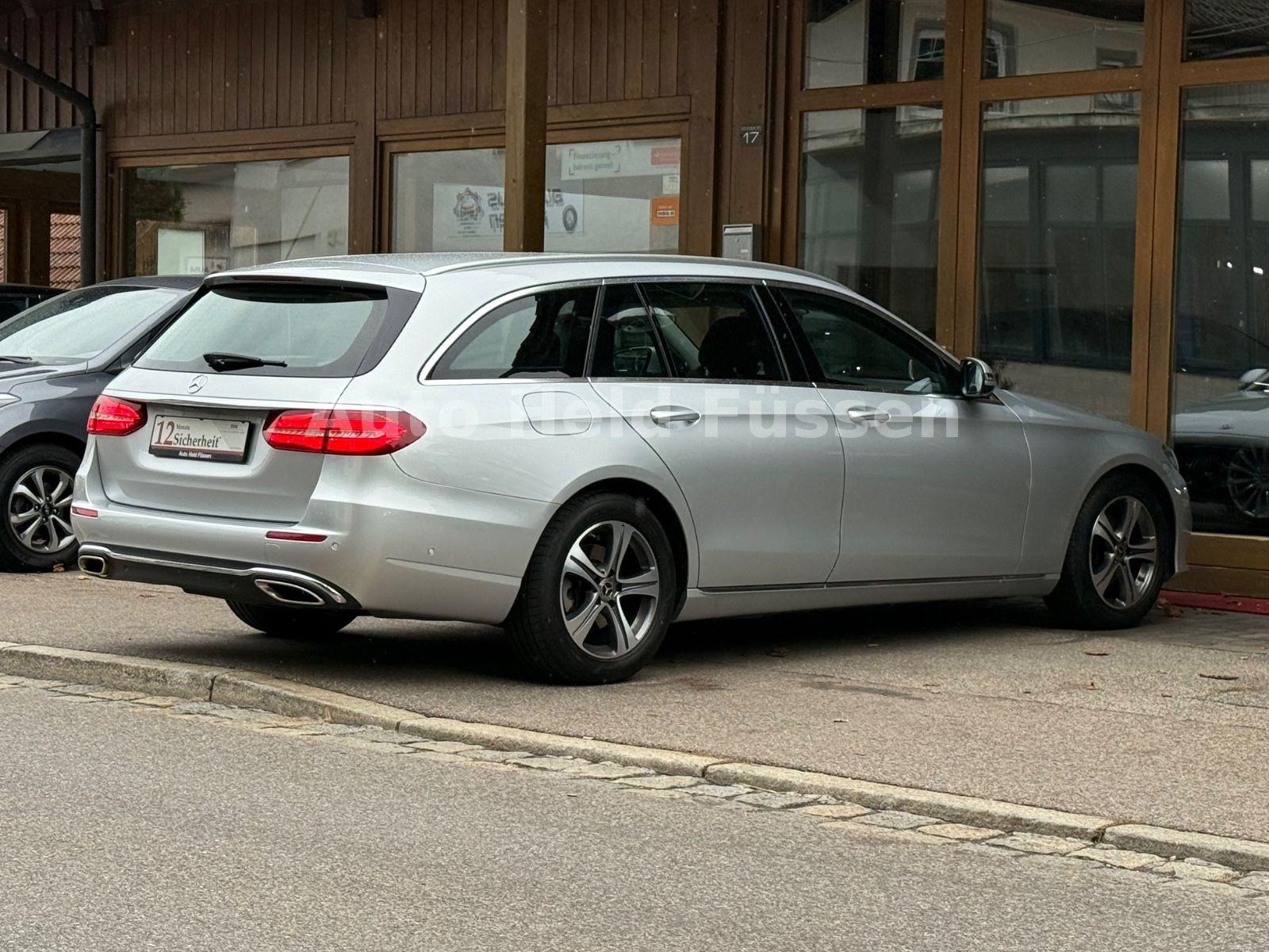 Mercedes-Benz E200 T Aut Navi 360° Distr Standhzg TTW LED