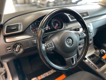 MYAUTOCENTER – Gebraucht- und Jahreswagen mit Werkstattservice in Pfaffenhofen Volkswagen Passat *ACC*NAV*AHK*PDC*SitzHZ*2-ZONEN*TotWinkel