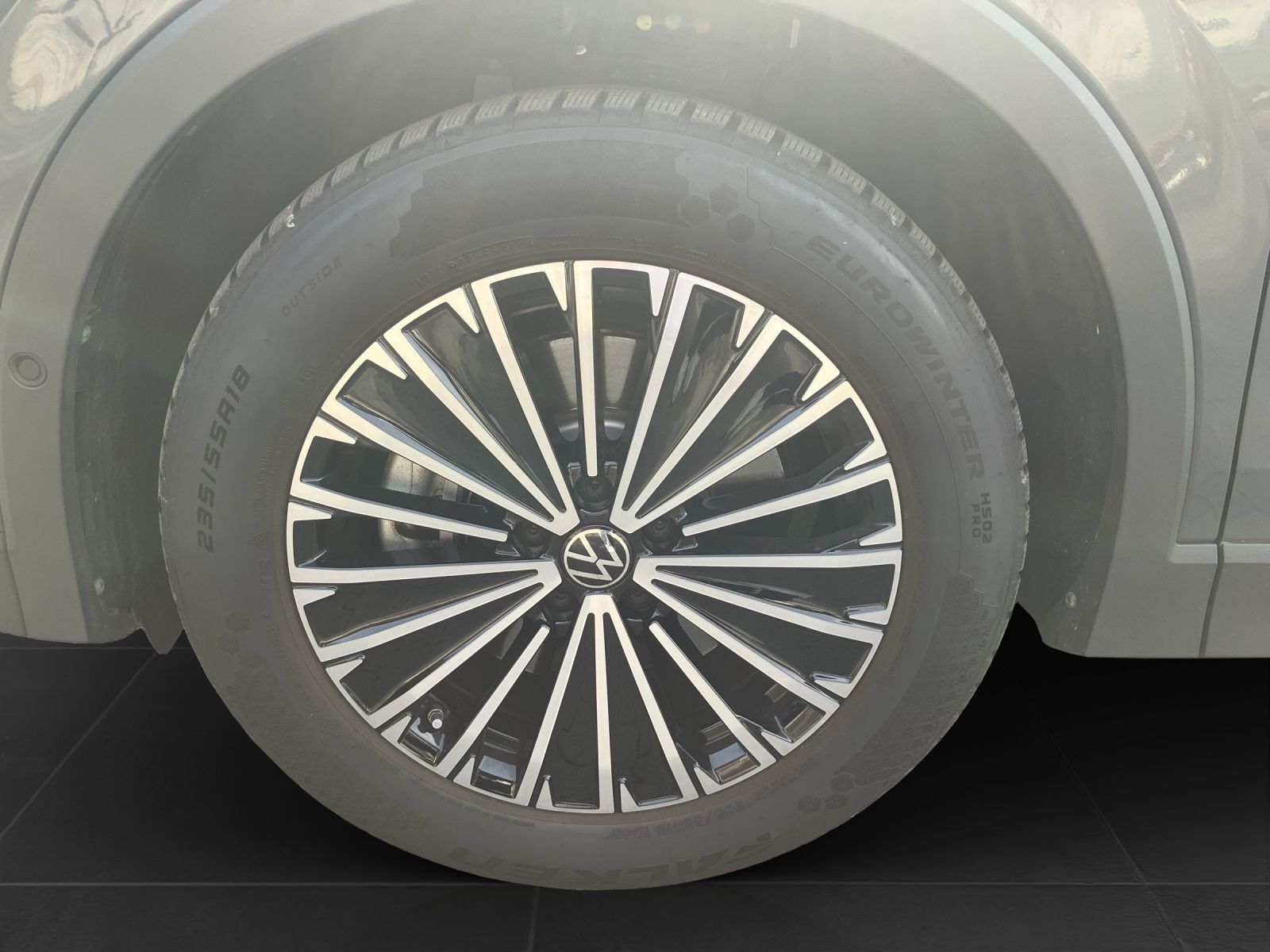 Volkswagen Tiguan - Bild 8