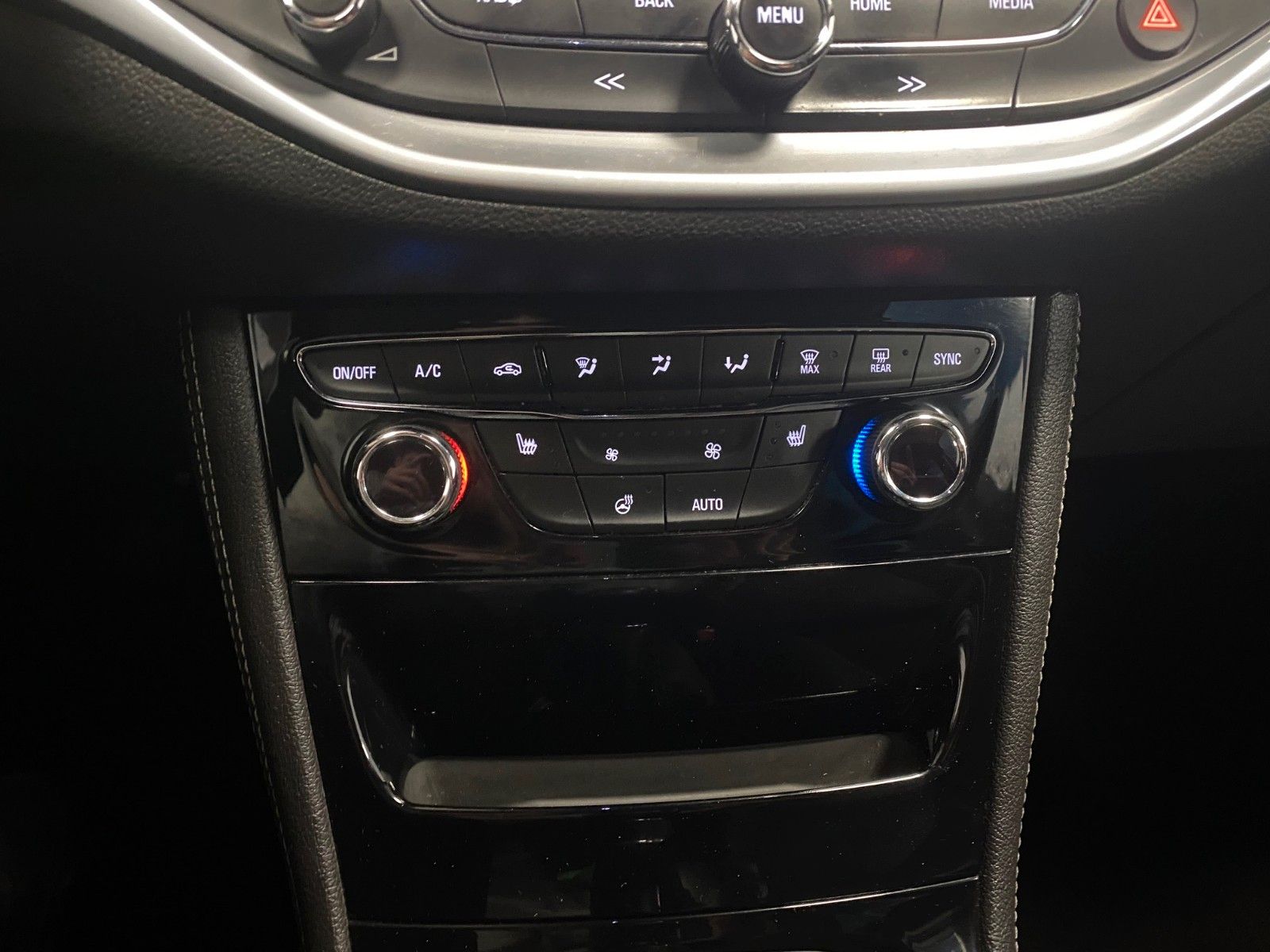 Fahrzeugabbildung Opel Astra ST 1.4 DI Turbo ecoFLEX Innovation 110kW