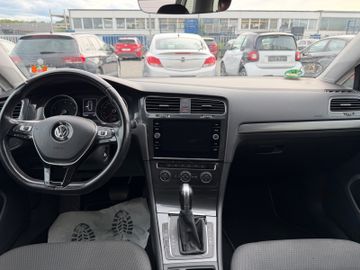 Volkswagen Golf - 9