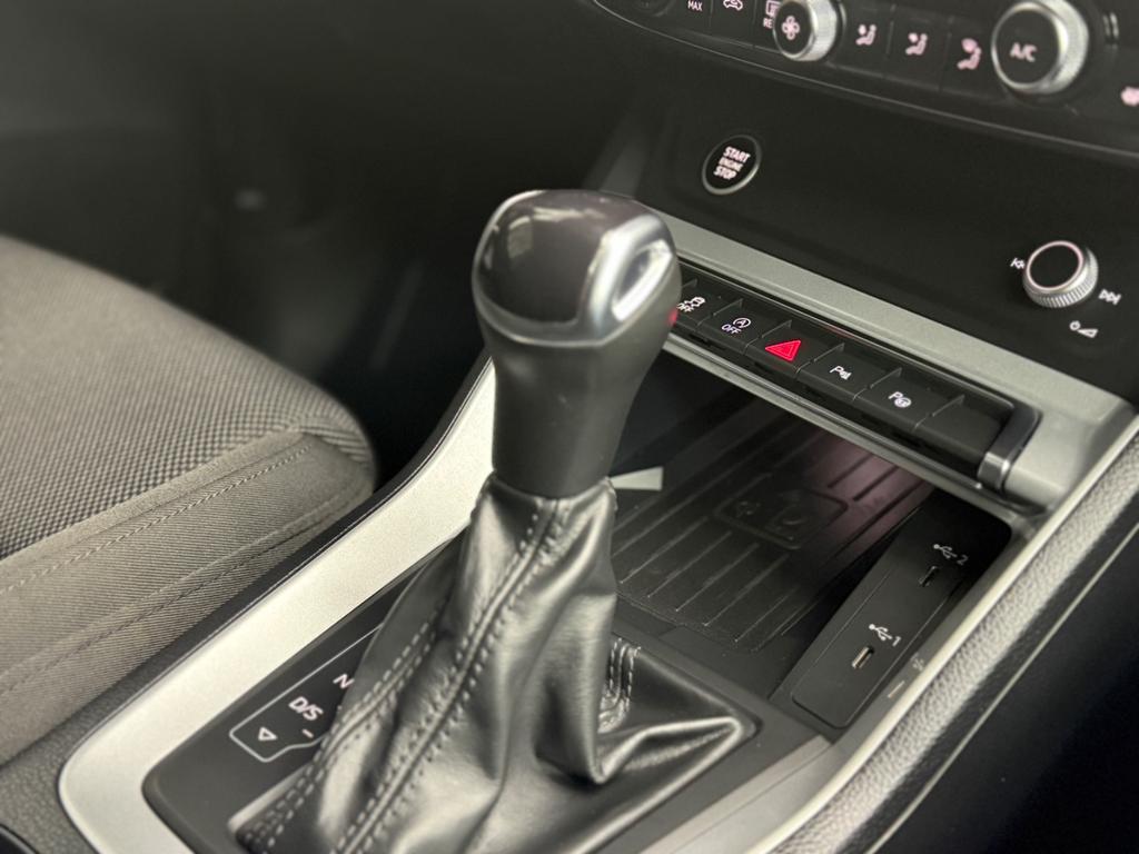 Audi Q3 40 TDI quattro S line, Foto 29 von 50