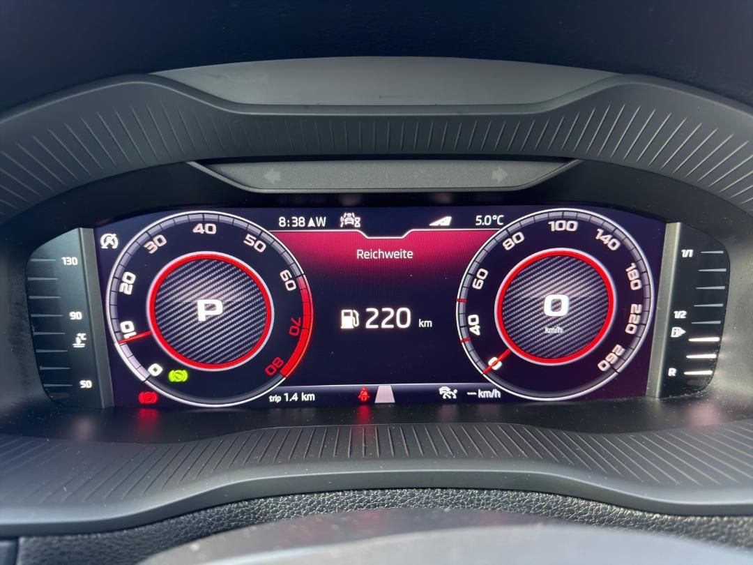 Fahrzeugabbildung SKODA Karoq Sportline 2.0 TSI,190ps, 4x4 OPF (EURO 6d)