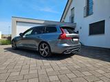 Volvo V60 D4 AWD Geart. R Design NAVI PANO AHR SOUND - Volvo V60: Awd R Design