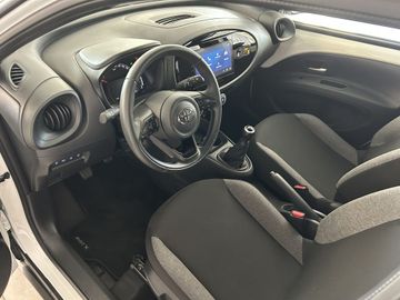 Toyota Aygo X Business Edition