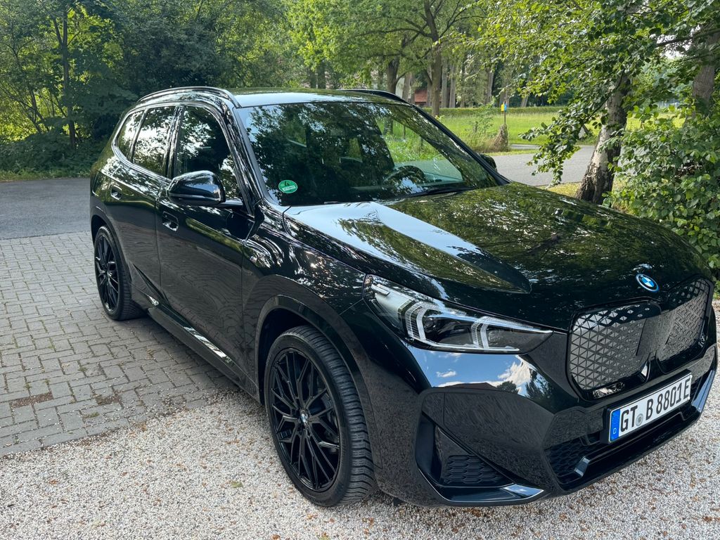 Image of BMW iX1
