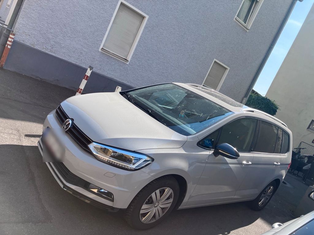 Image of Volkswagen Touran